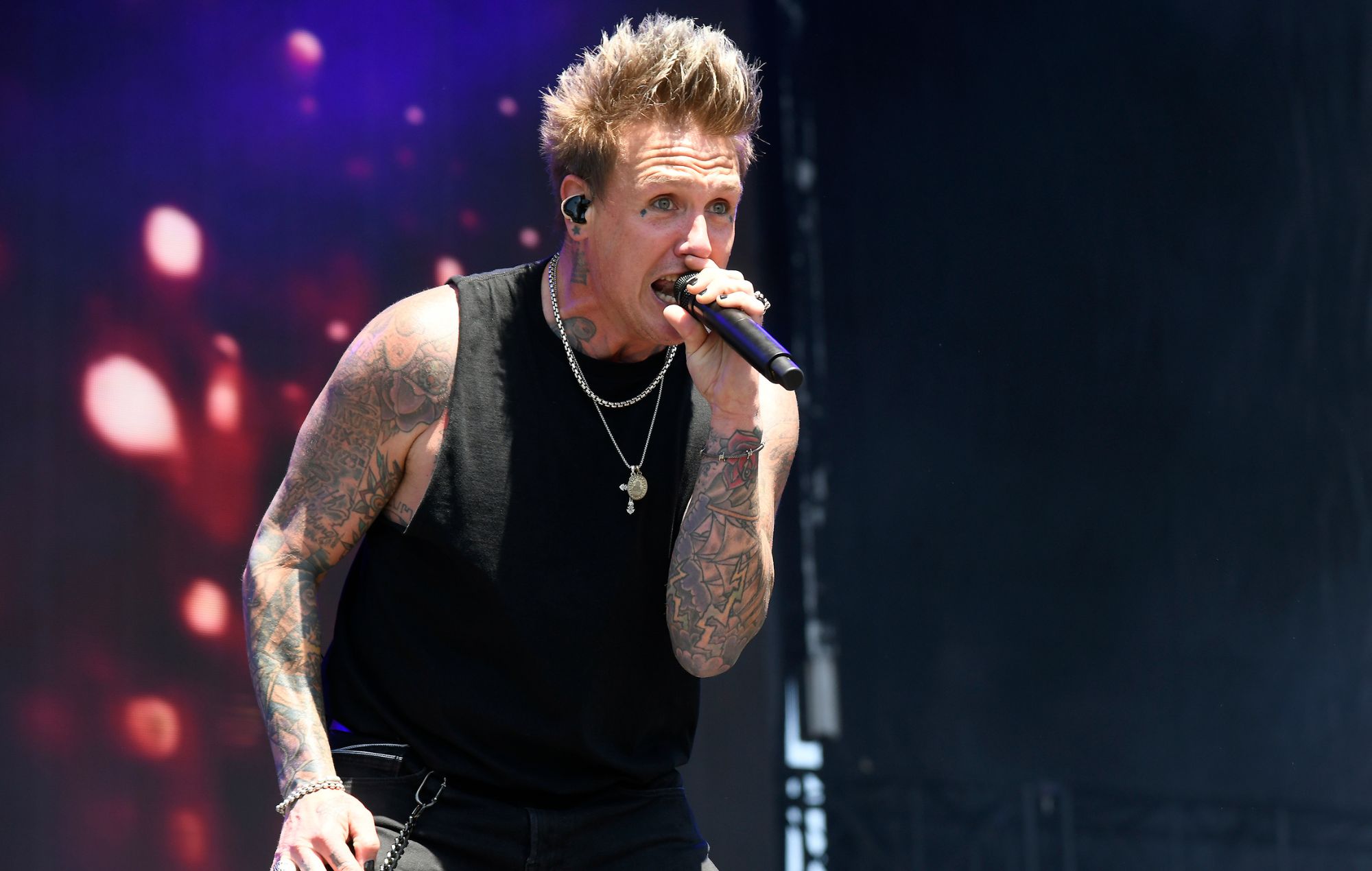 Jacobi Shaddix from Papa Roach performs live